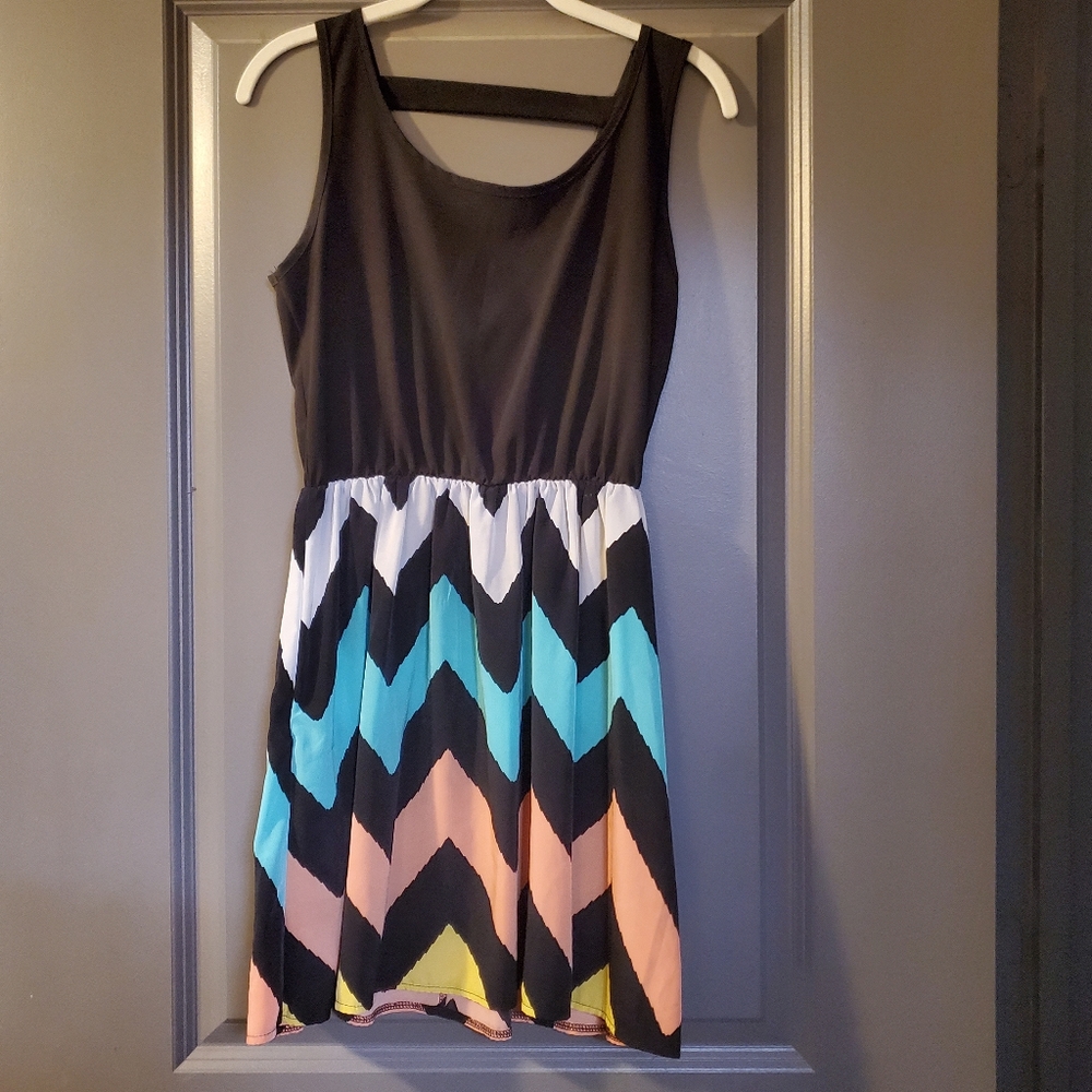 Super light weight, chevron and black printed tank dress, size S by papermoon